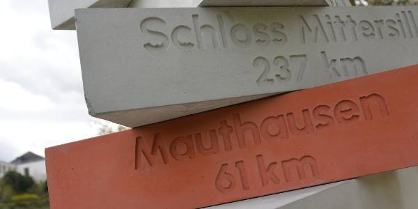 Die Außenlager-Stele